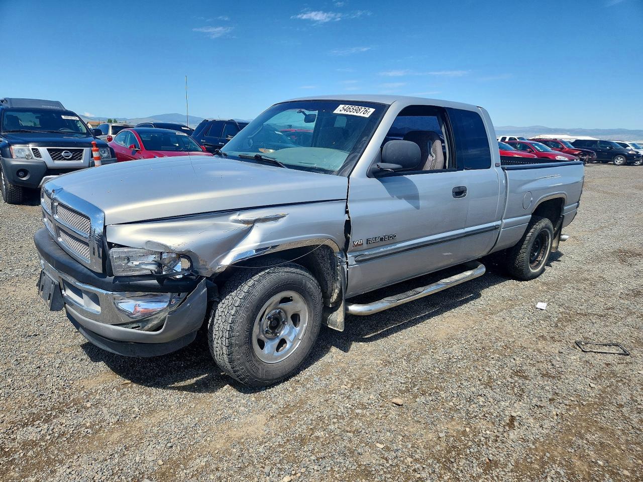 2000 Dodge 1500, VIN 1B7HC13Y6YJ169527 — Перед