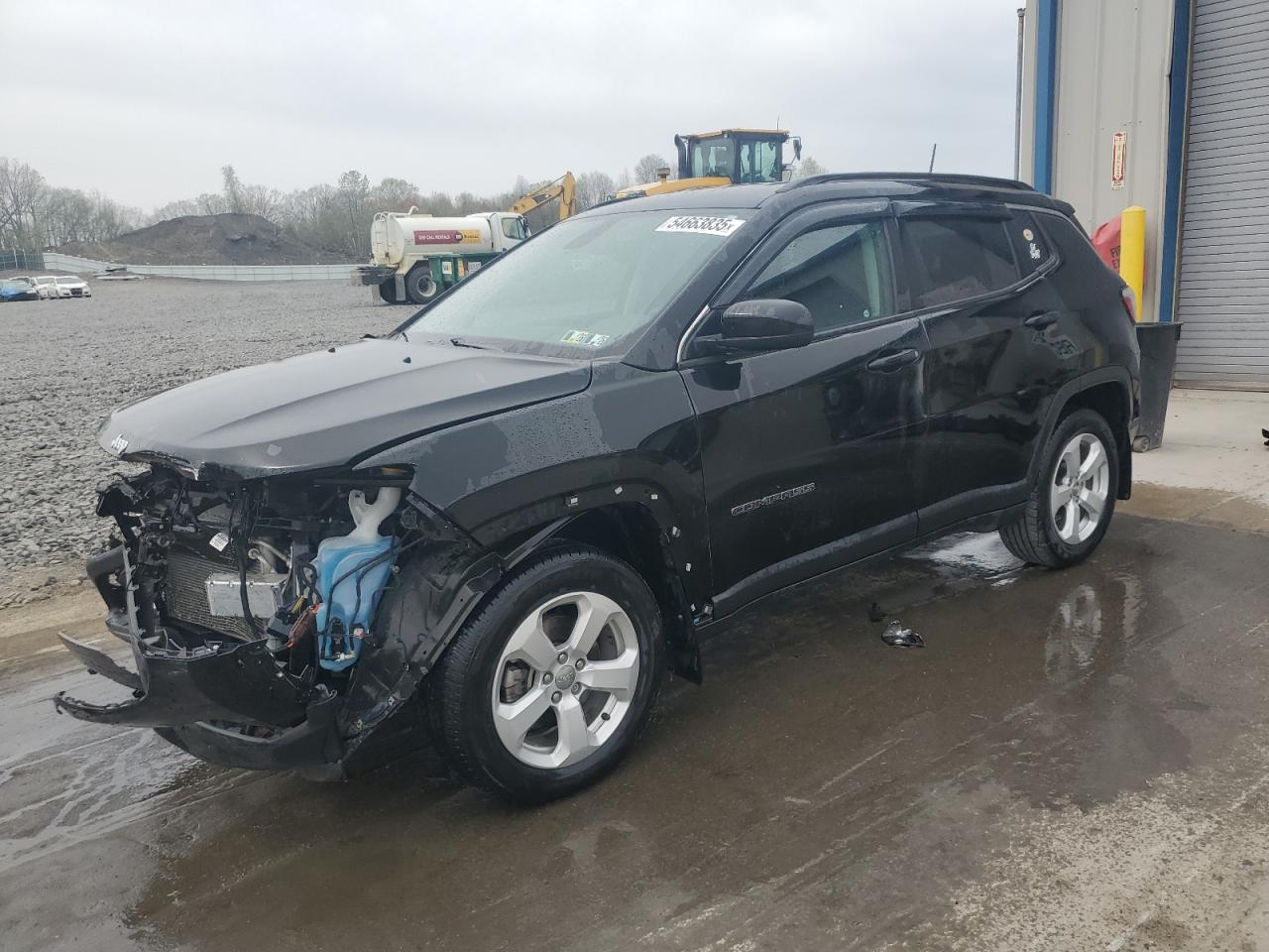 2021 Jeep Compass Latitude, VIN 3C4NJDBB2MT544646 — Front end