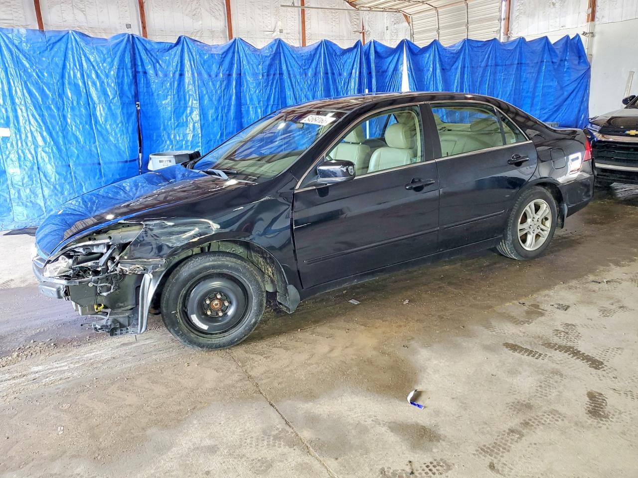 2007 Honda Accord EX-L, VIN 1HGCM56807A103498 — Перед