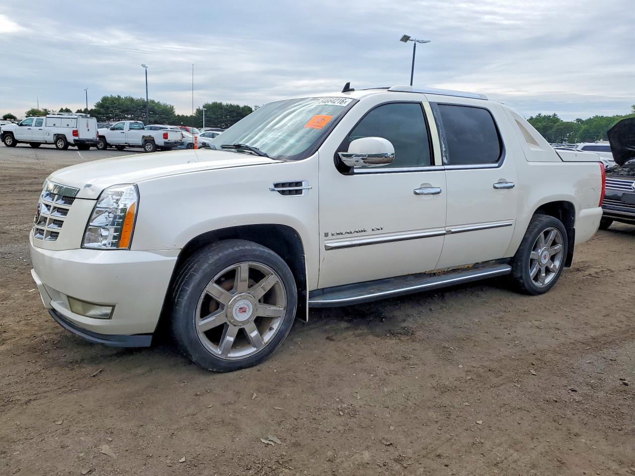 2007 Cadillac Escalade EXT, VIN 3GYFK62857G298717 — Auction photo