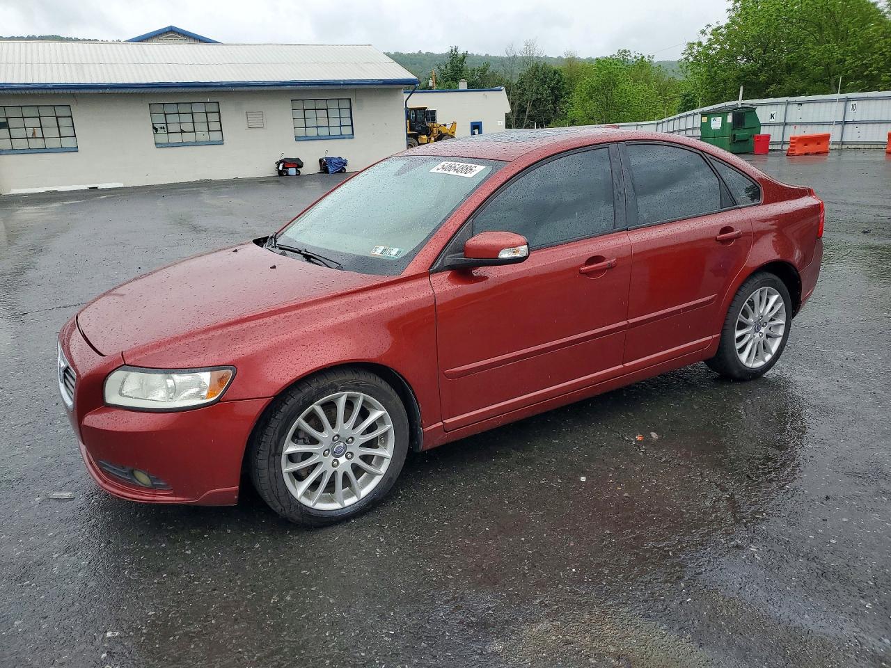 2011 Volvo S40, VIN YV1672MS9B2533317 — Перед