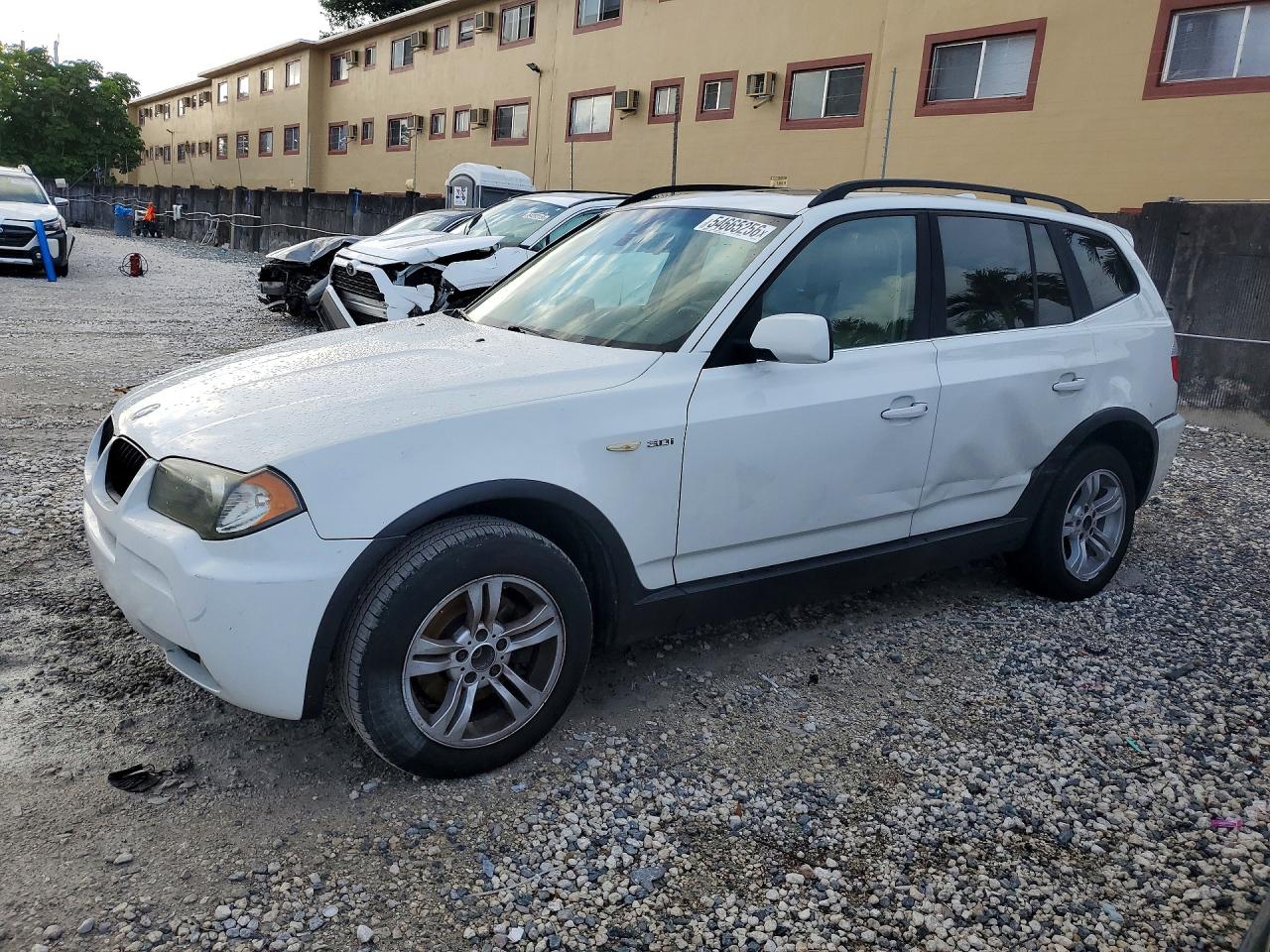 2006 BMW X3 3.0i, VIN WBXPA93426WD28286 — Бок