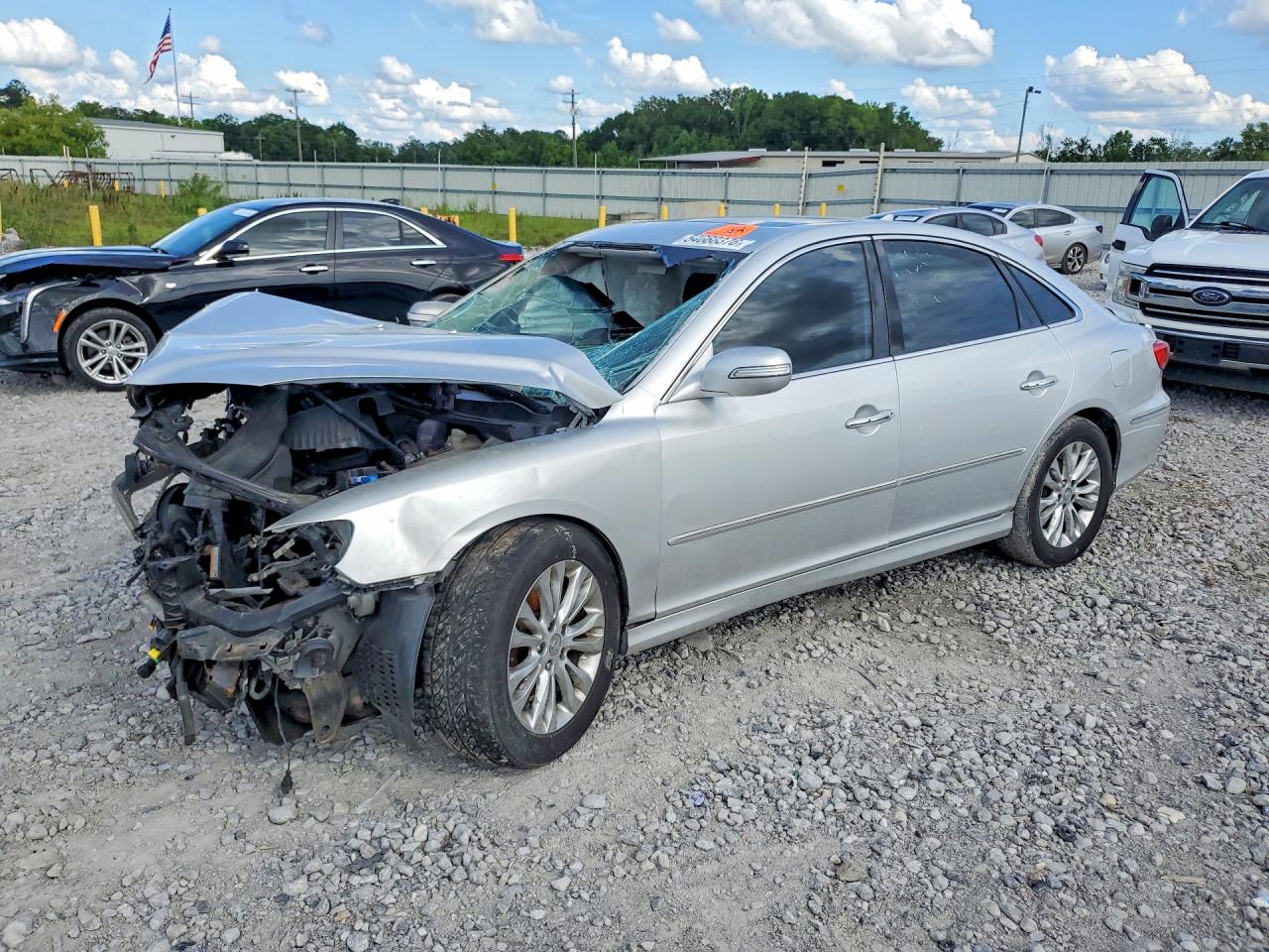 2011 Hyundai Azera Limited, VIN KMHFC4DFXBA552699 — Перед