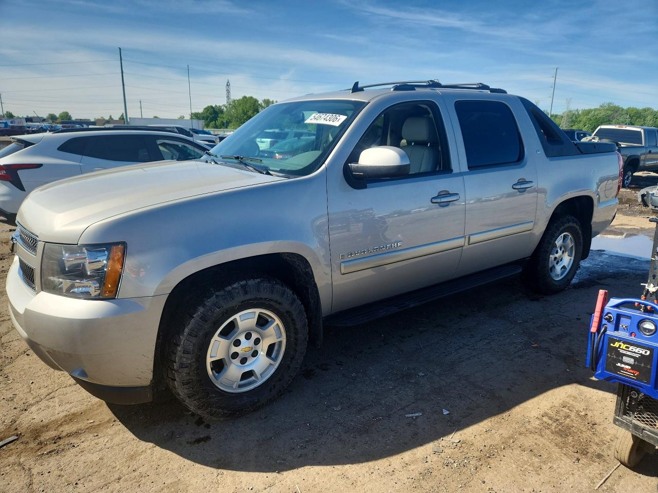 2008 Chevrolet Avalanche LTZ, VIN 3GNFK12368G265327 — Rear end