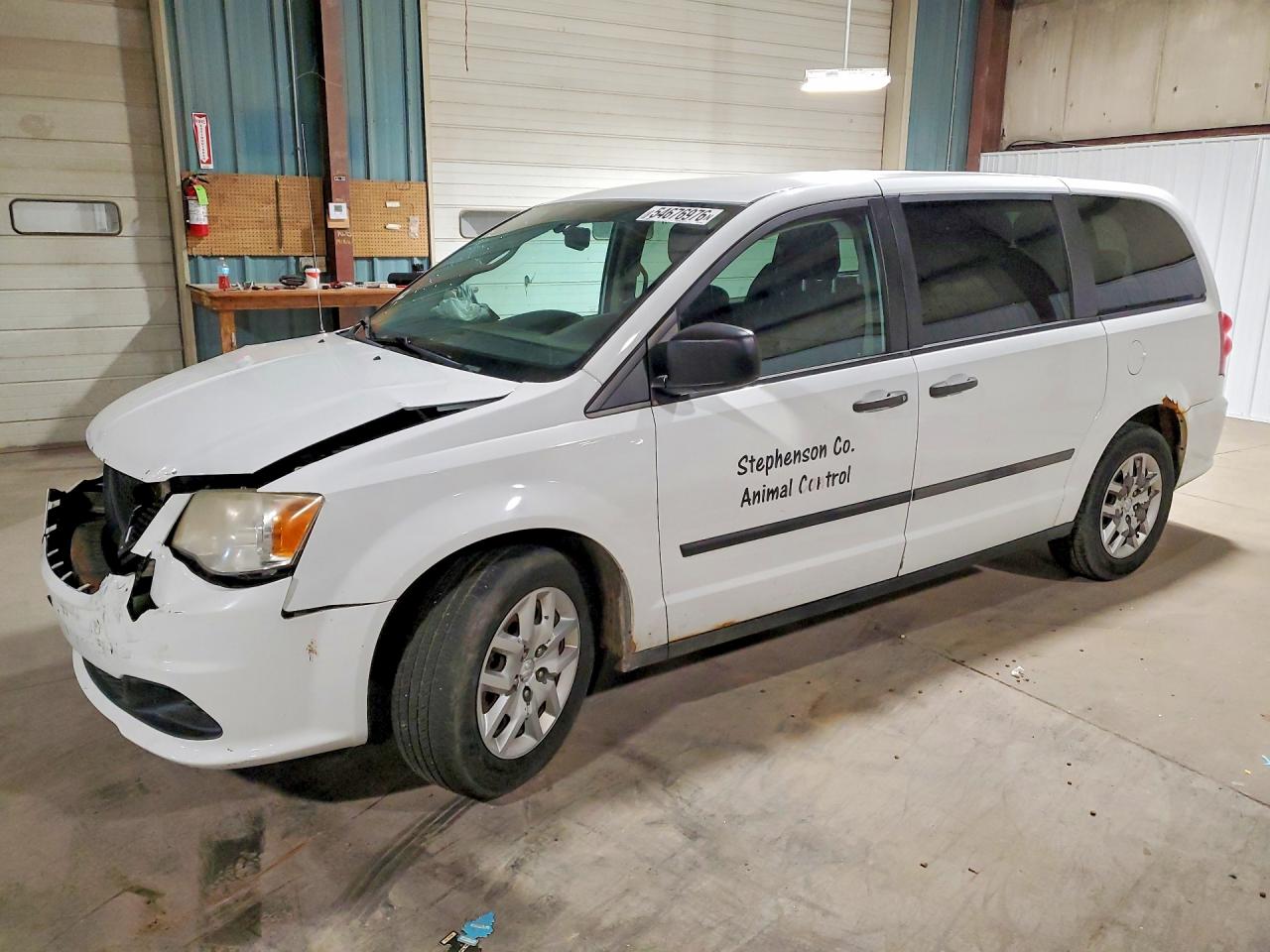2014 Ram Cargo Van Tradesman, VIN 2C4RRGAGXER315645 — Front end