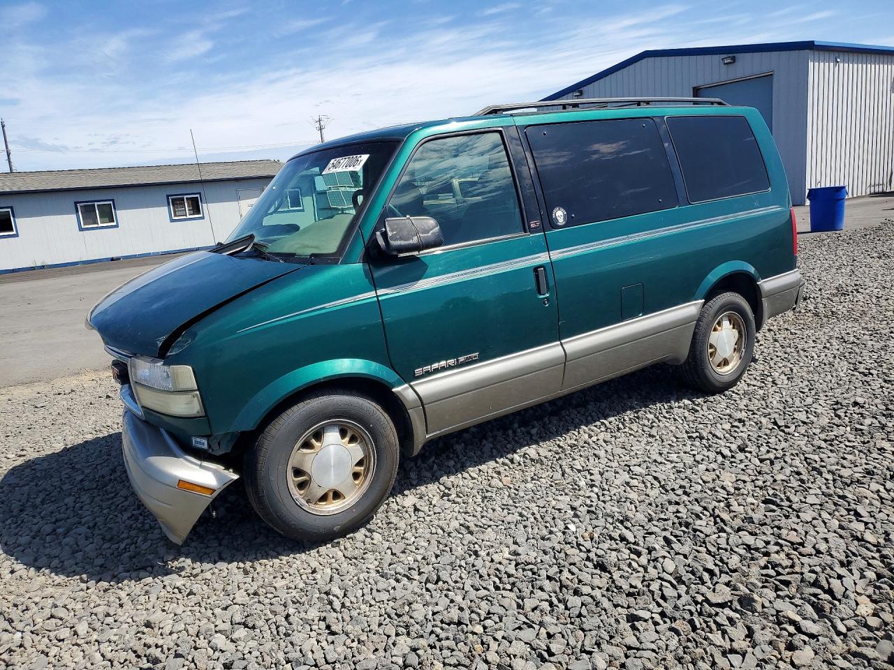2001 GMC Safari, VIN 1GKEL19W81B505871 — Front end