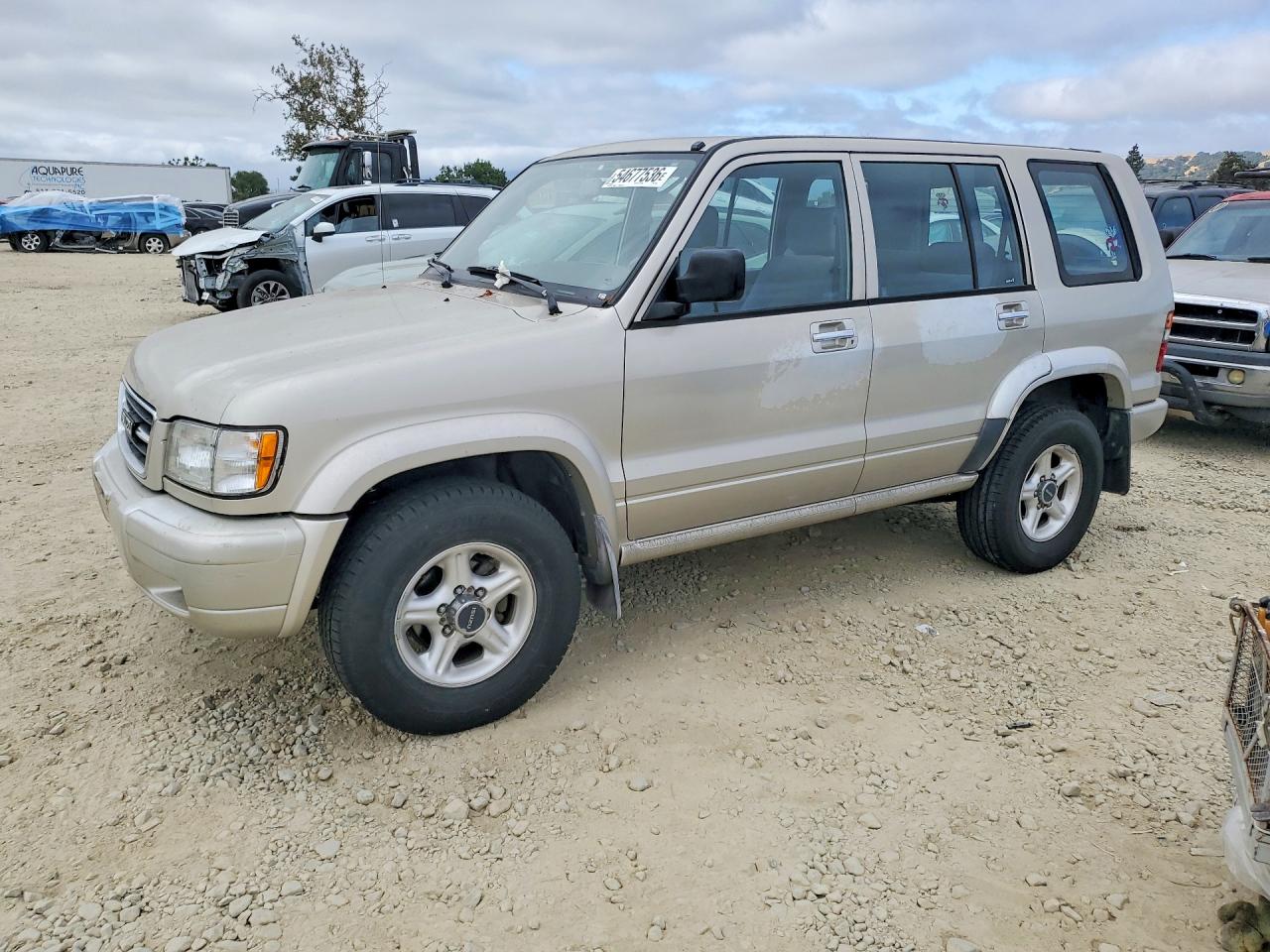 1999 Isuzu Trooper S, VIN JACDJ58X6X7910491 — Мелкие вмятины и царапины
