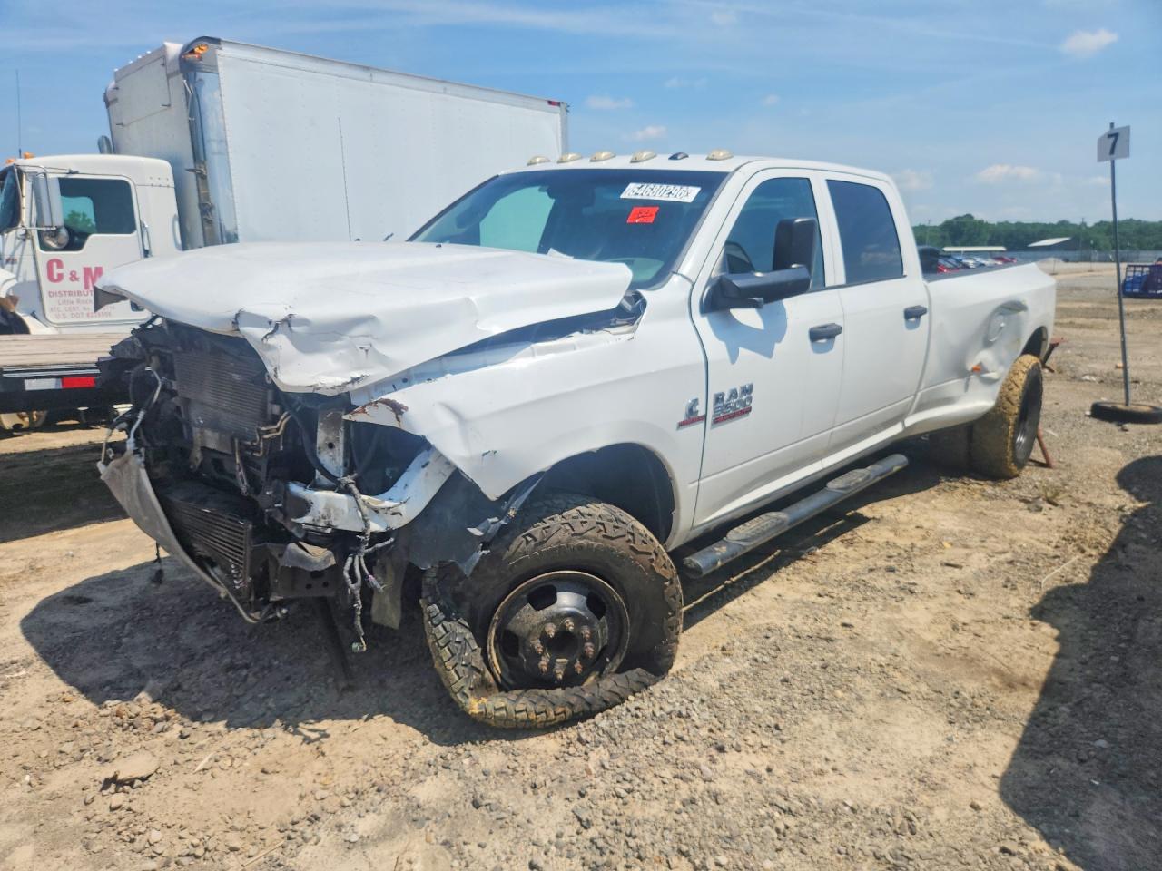 2016 Ram 3500 Tradesman, VIN 3C63RRGLXGG196338 — Front end