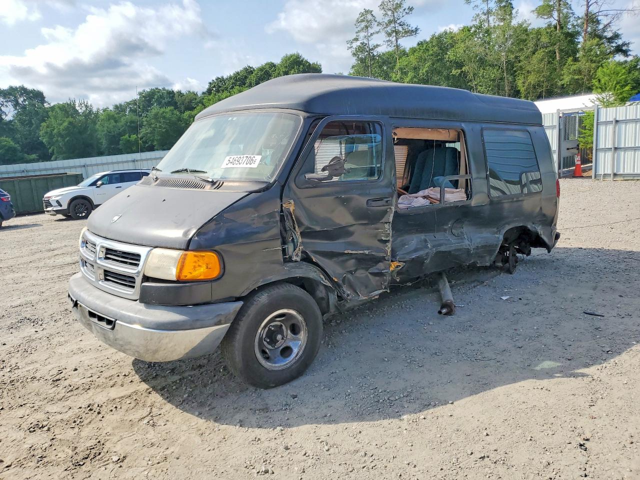 2000 Dodge Cargo Conversion, VIN 2B6HB11YXYK128431 — Side