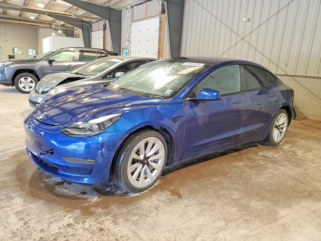 2022 Tesla Model 3, VIN 5YJ3E1EA7NF189664 — Vandalism