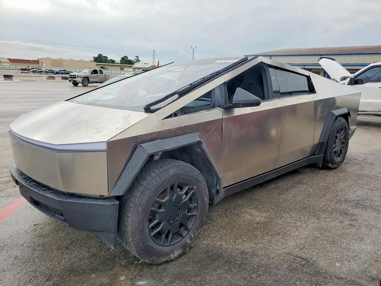 2024 Tesla Cybertruck, VIN 7G2CEHED8RA025861 — Side