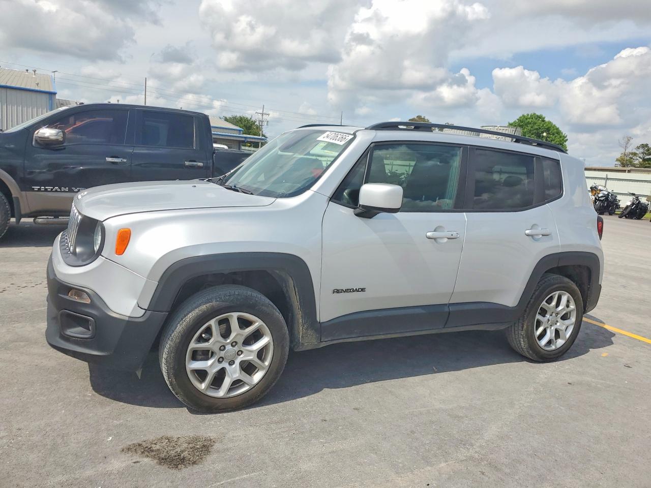 2018 Jeep Renegade Latitude, VIN ZACCJBBB7JPJ21525 — Minor dents and scratches