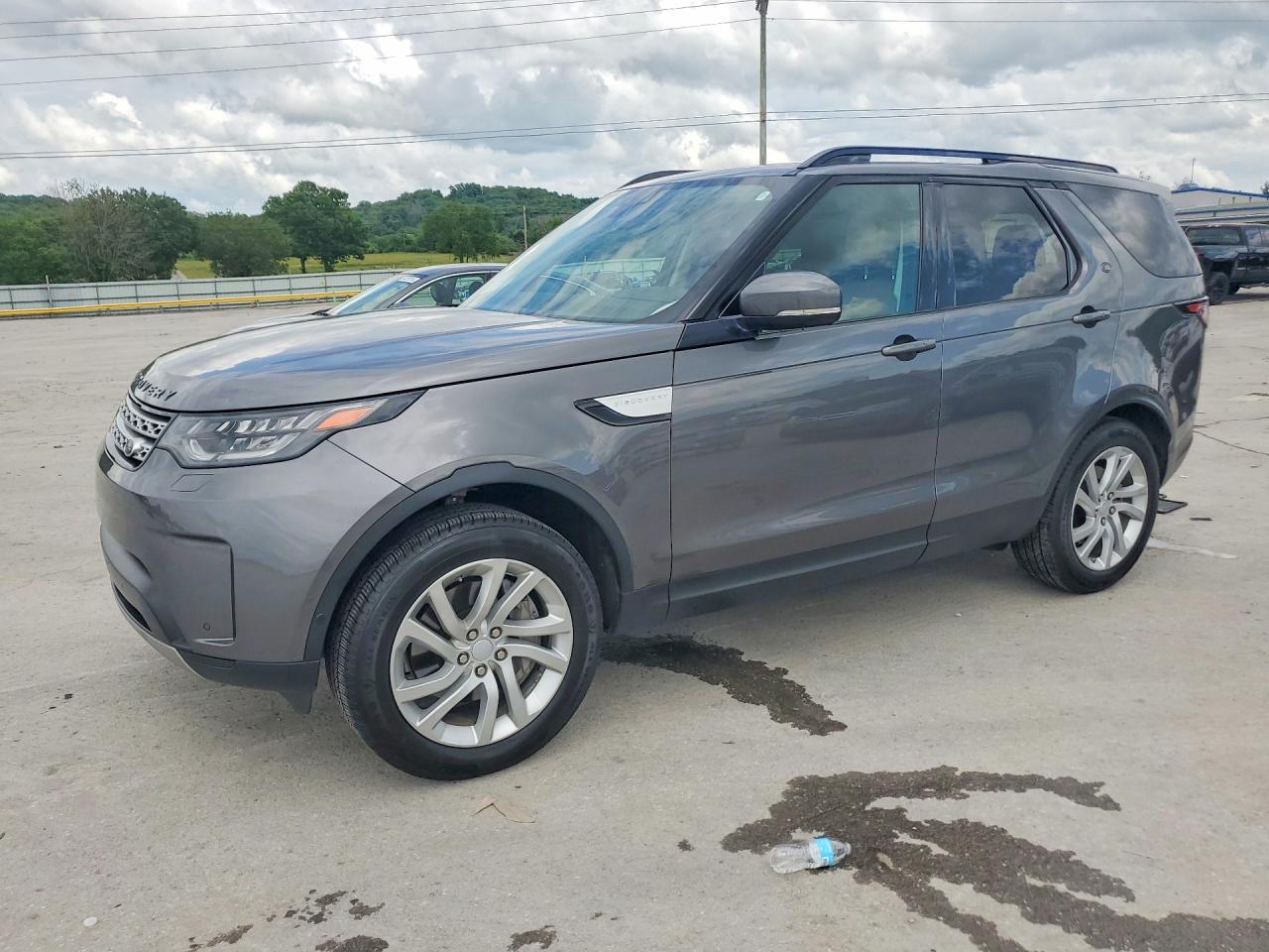 2018 Land Rover Discovery HSE, VIN SALRR2RV4JA069432 — Rear end
