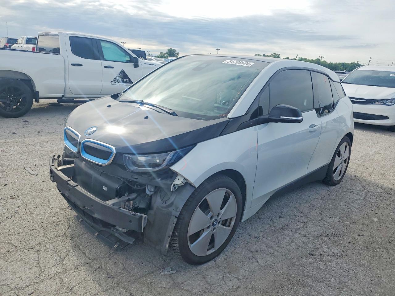 2015 BMW i3, VIN WBY1Z4C51FV503958 — Side