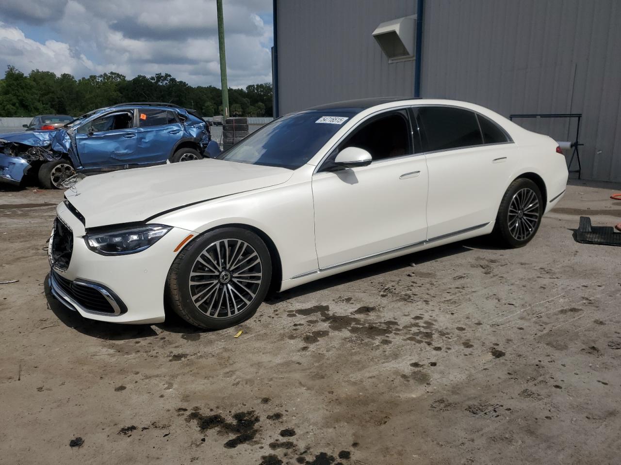 2022 Mercedes-Benz S 580, VIN W1K6G7GB3NA141805 — Front end