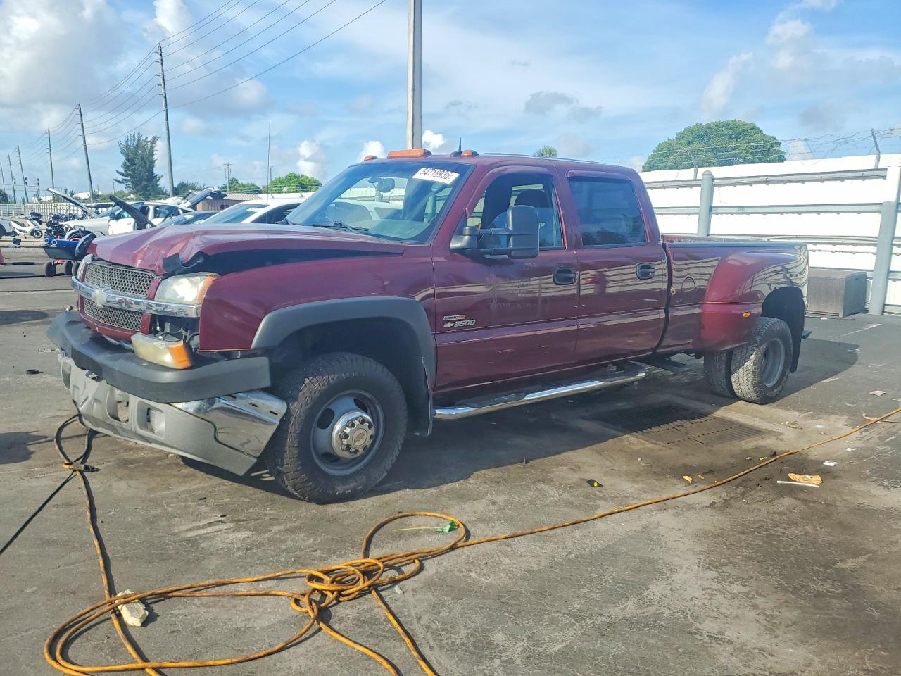 2003 Chevrolet Silverado 3500 LT, VIN 1GCJK33153F169730 — Front end