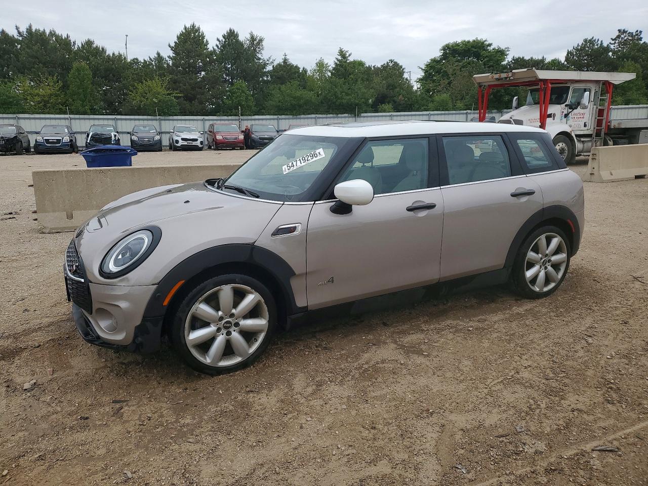 2022 MINI Clubman Cooper S, VIN WMWXJ1C04N2R88566 — Град