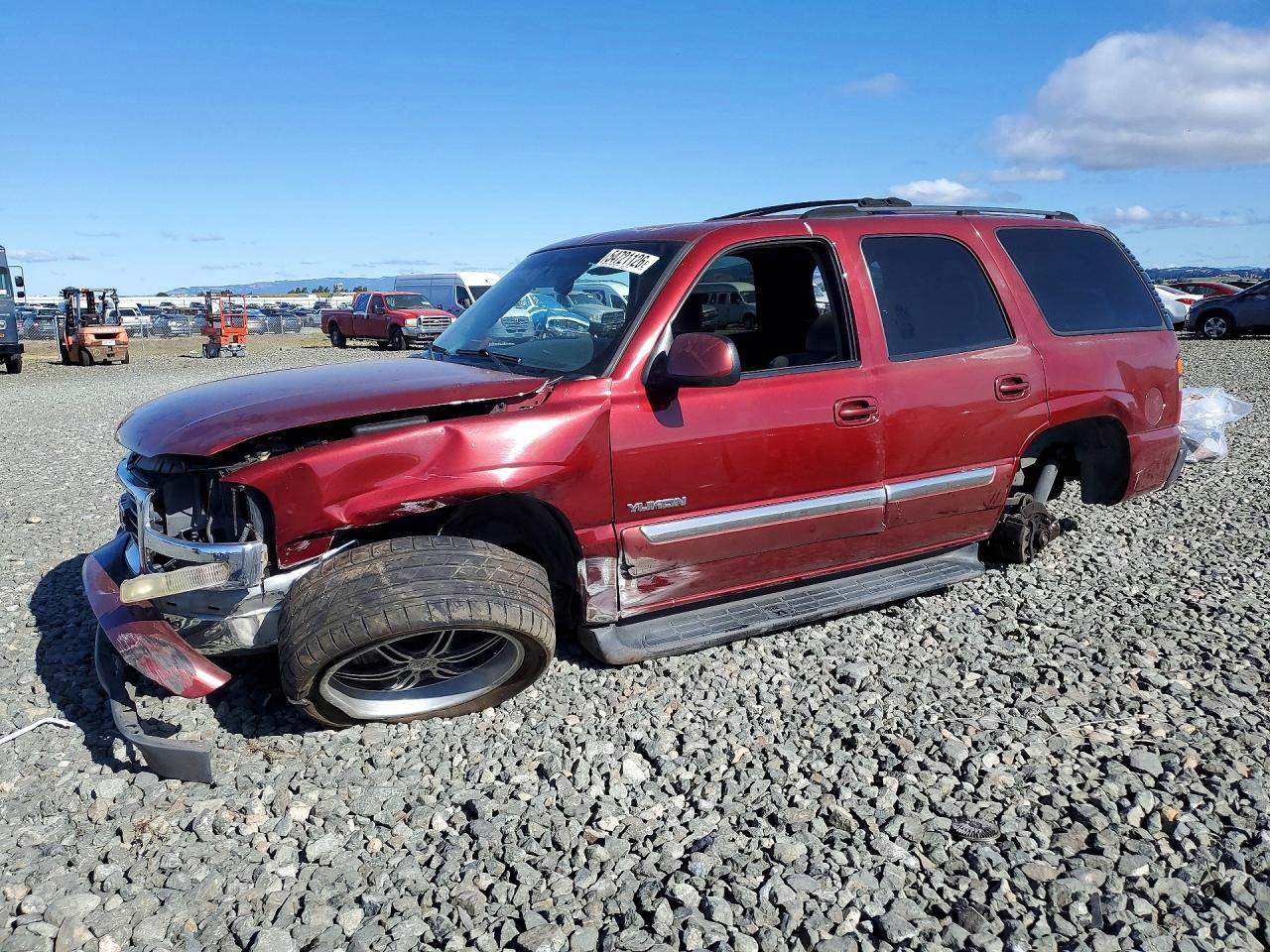 2003 GMC Yukon SLE, VIN 1GKEC13Z33J306237 — Зад