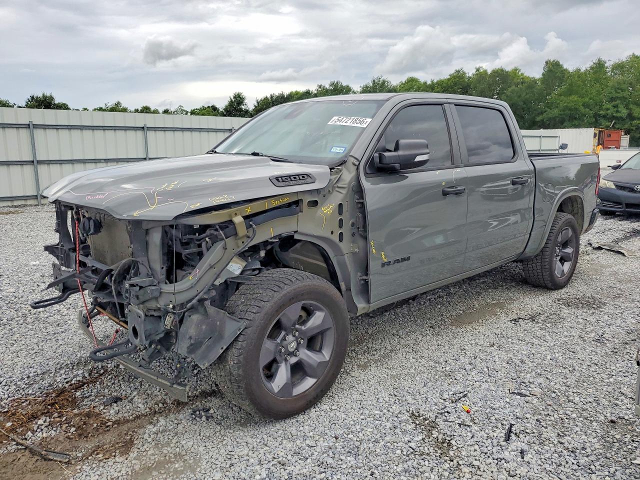 2020 Ram 1500 Big Horn, VIN 1C6SRFFT6LN408505 — Front end