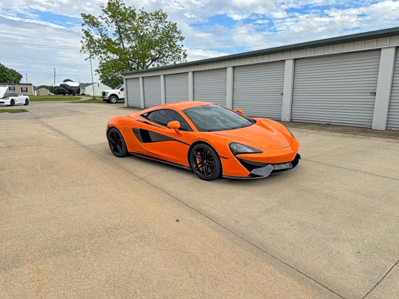 2016 McLaren 570S, VIN SBM13DAA0GW000430 — Normal wear
