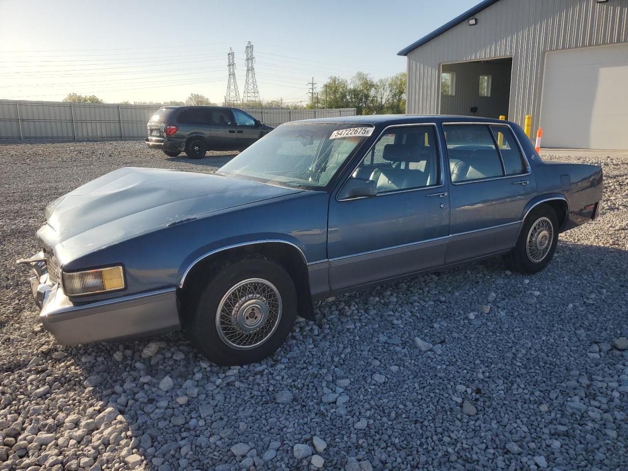 1990 Cadillac DeVille, VIN 1G6CD5336L4347109 — Front end