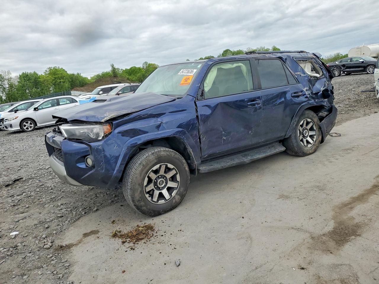 2019 Toyota 4Runner TRD Off Road Premium, VIN JTEBU5JR9K5610939 — Auction photo