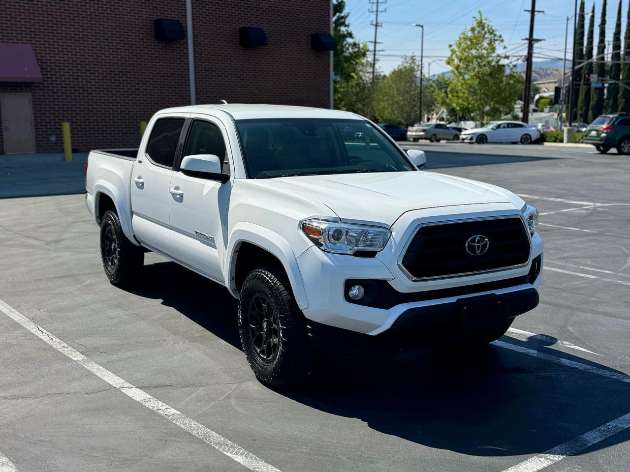 2022 Toyota Tacoma SR5, VIN 3TMAZ5CNXNM196001 — Ранее повреждён