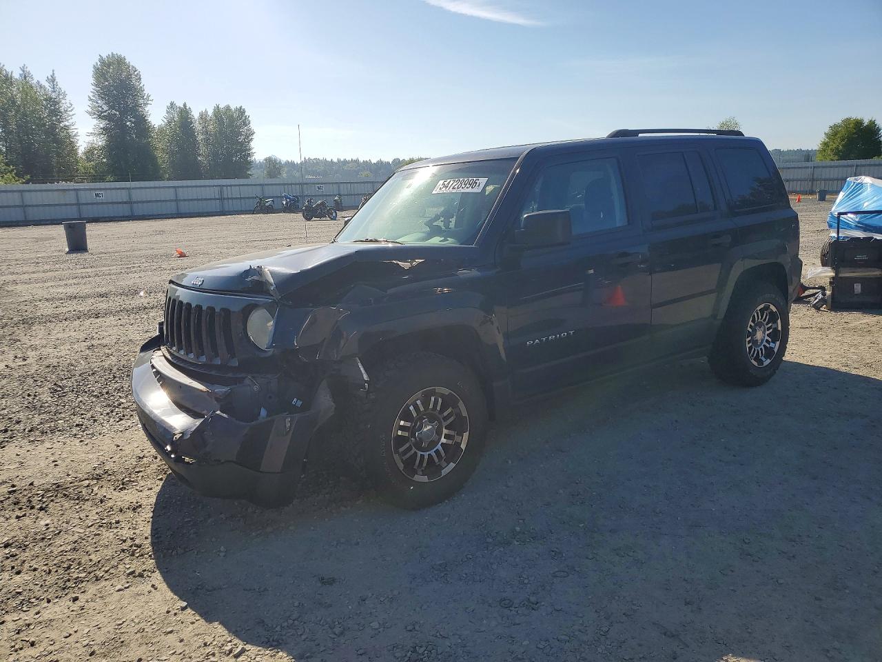2017 Jeep Patriot Sport, VIN 1C4NJPBB3HD163370 — Front end