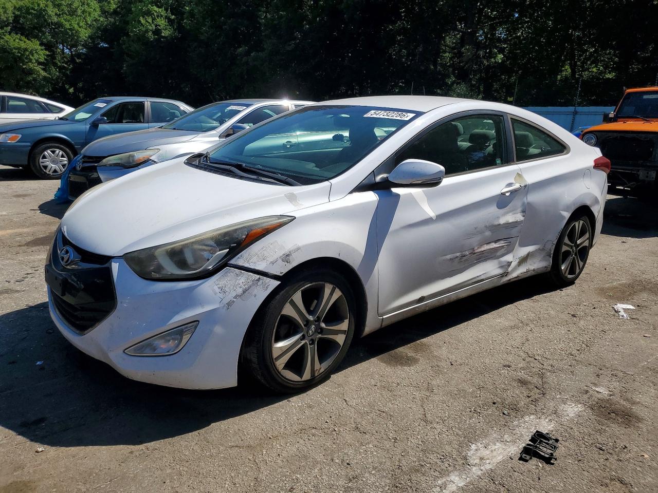 2014 Hyundai Elantra, VIN KMHDH6AH5EU025599 — Side