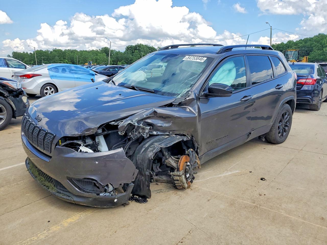 2023 Jeep Cherokee Altitude Lux, VIN 1C4PJMMB2PD112252 — Front end