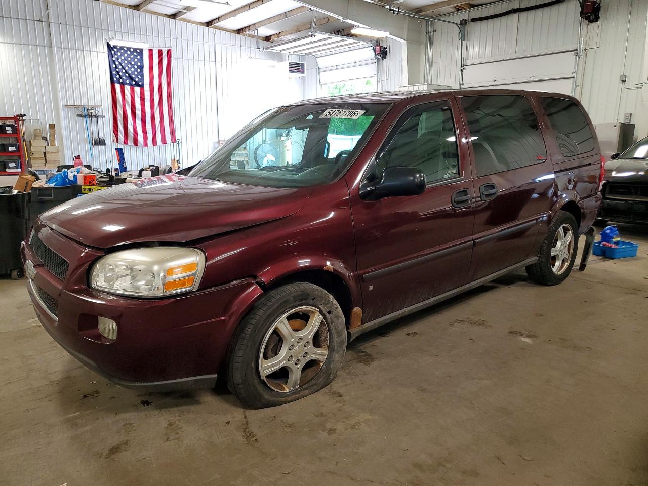 2008 Chevrolet Uplander LS, VIN 1GNDV23188D167043 — Front end