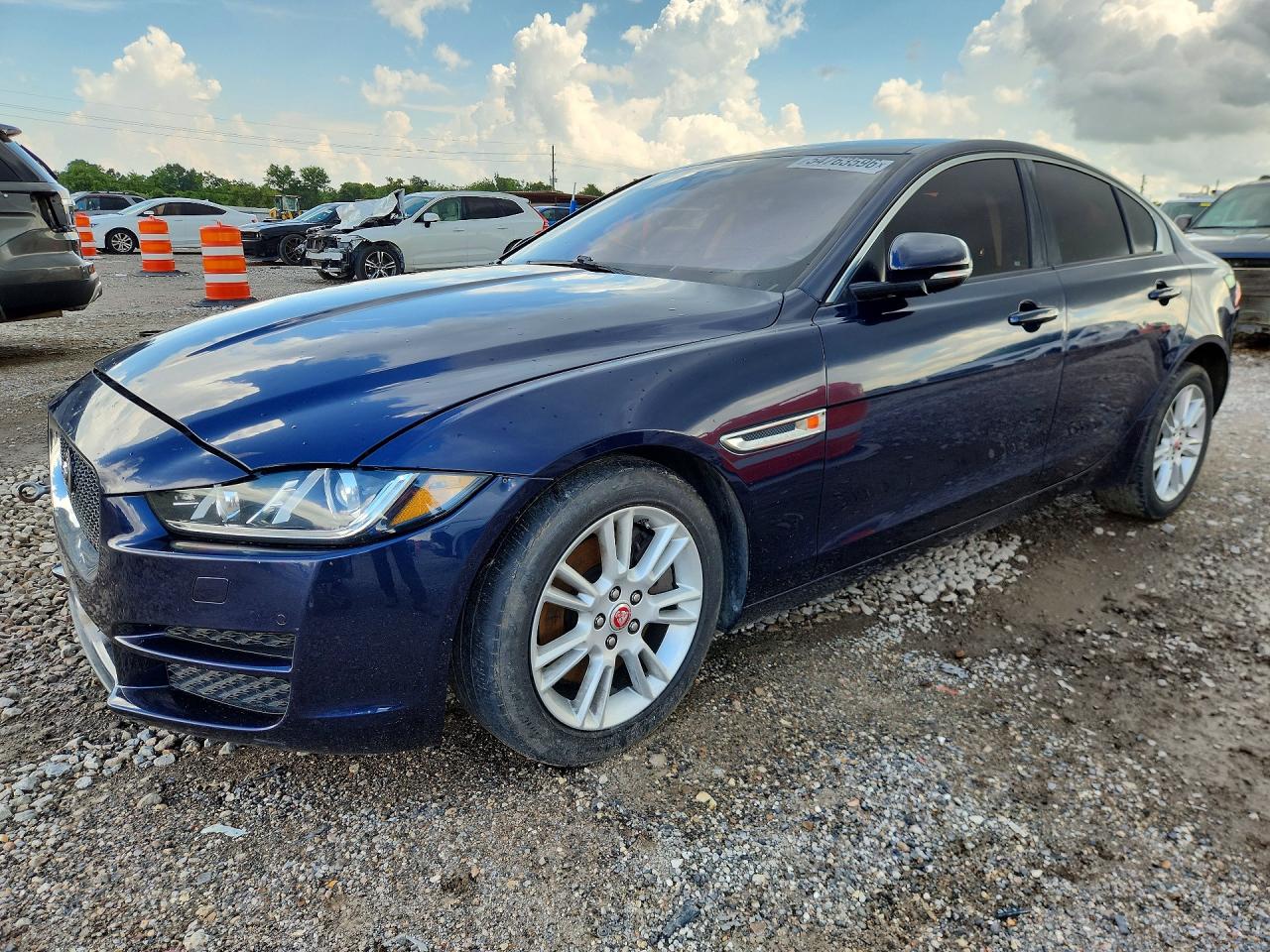 2018 Jaguar XE 25t Premium, VIN SAJAD4FX4JCP34355 — Minor dents and scratches