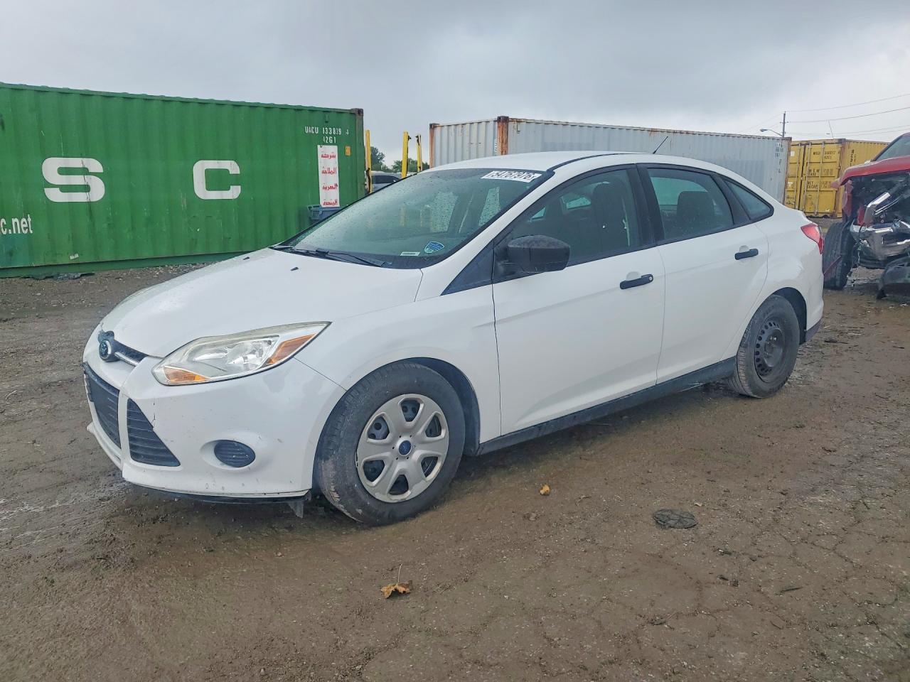 2012 Ford Focus S, VIN 1FAHP3E24CL434537 — Side