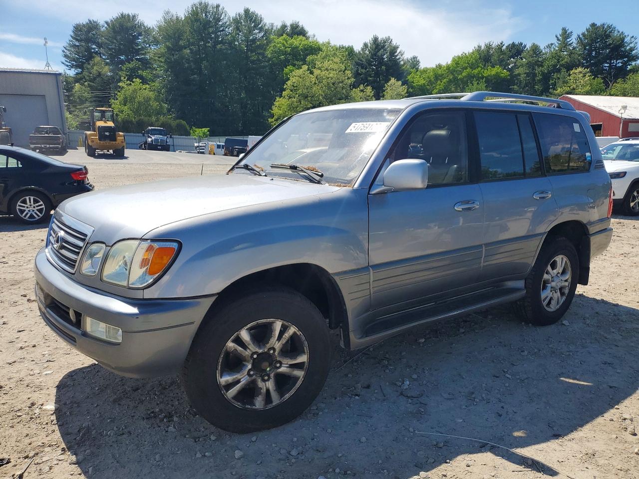 2003 Lexus LX 470, VIN JTJHT00W033526904 — Normal wear