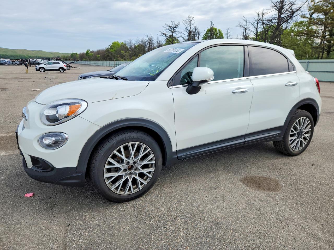 2018 FIAT 500X Lounge, VIN ZFBCFYDB2JP705982 — Перед