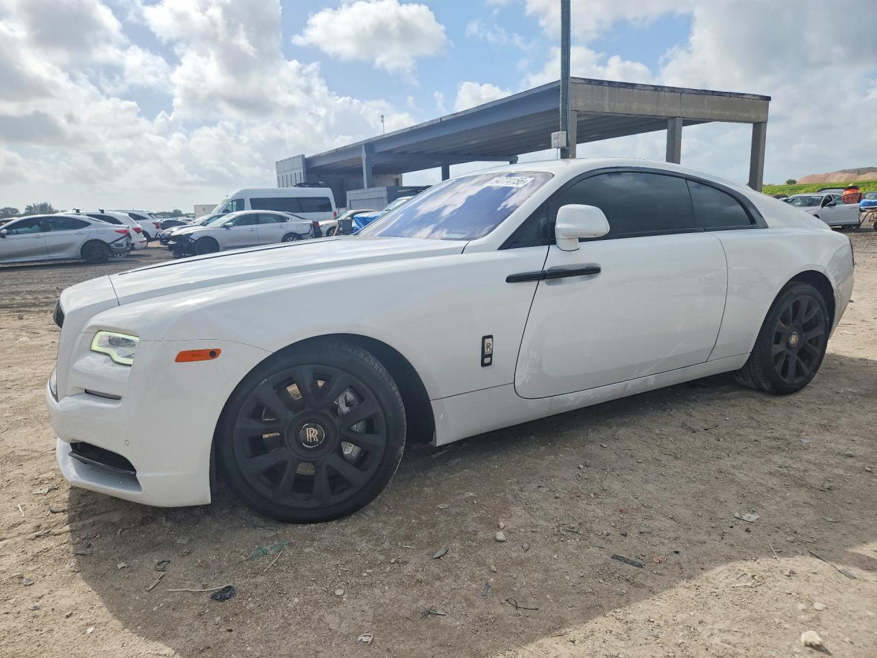 2020 Rolls-Royce Wraith, VIN SCAXZ0C06LU201843 — Front end