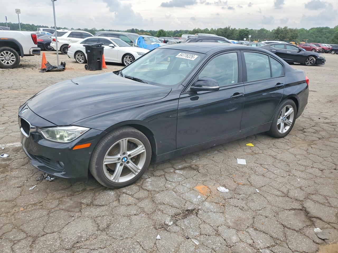 2013 BMW 3 Series 328i, VIN WBA3A5C59DF601616 — Front end