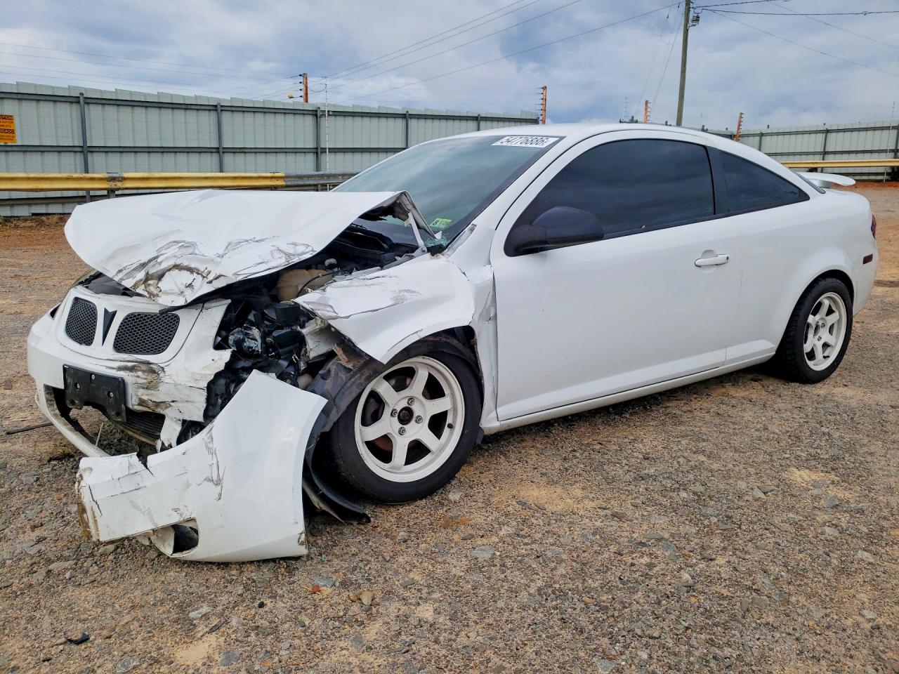 2007 Pontiac G5, VIN 1G2AL15F077353259 — Front end