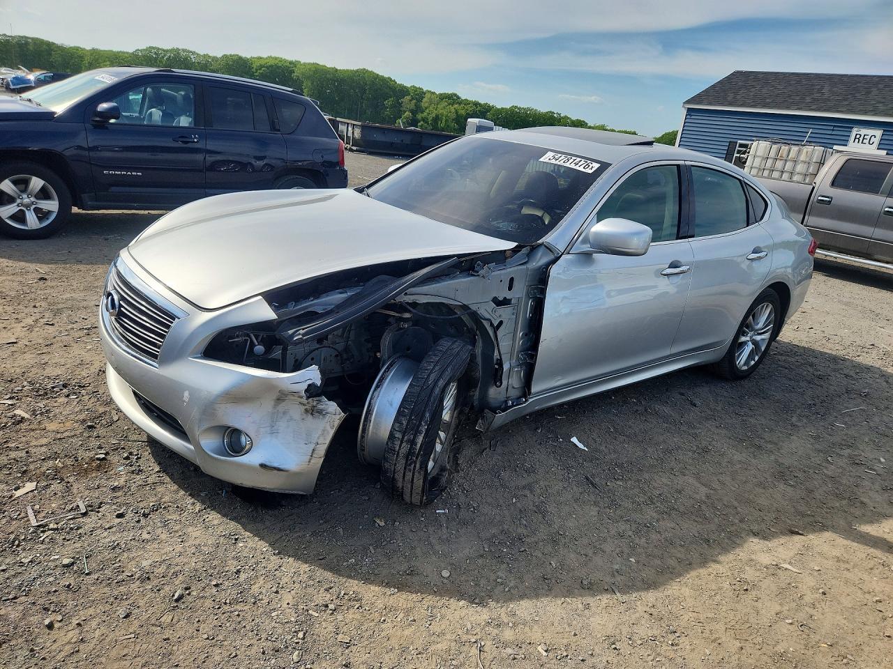 2012 Infiniti M, VIN JN1BY1AR7CM394116 — Front end