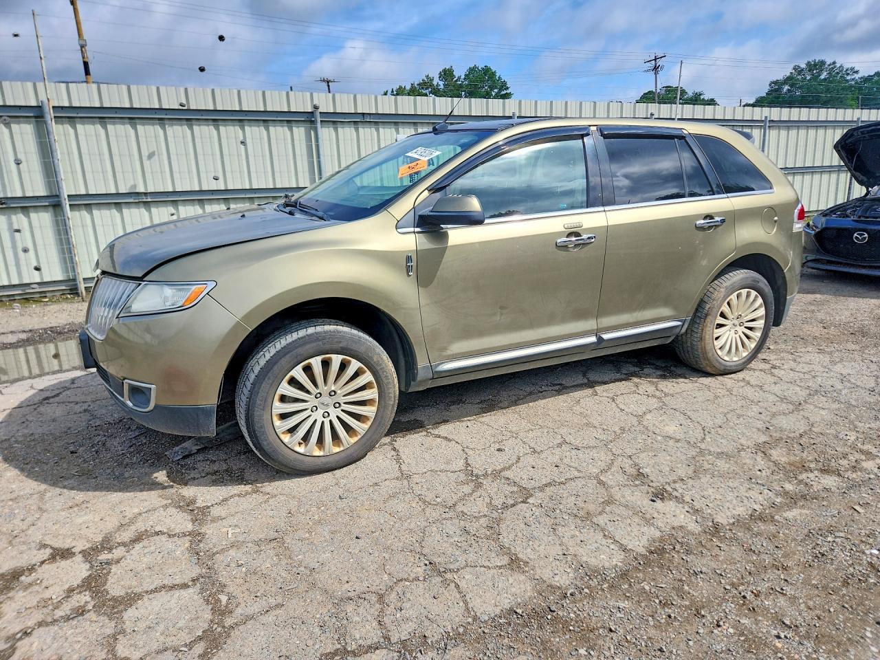 2013 Lincoln MKX, VIN 2LMDJ6JKXDBL36924 — Мелкие вмятины и царапины