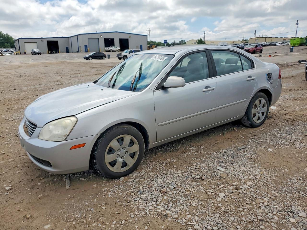 2006 Kia Optima LX, VIN KNAGE123965036128 — Перед