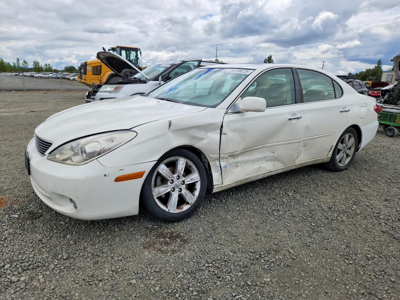 2005 Lexus ES 350, VIN JTHBA30G855067622 — Side