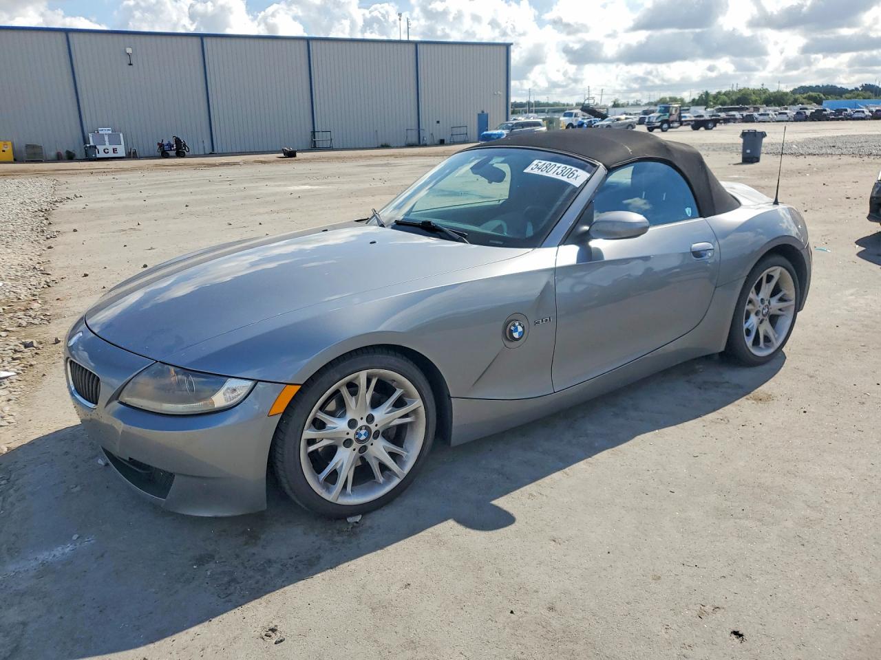 2008 BMW Z4 3.0i, VIN 4USBU33508LW74448 — Зад