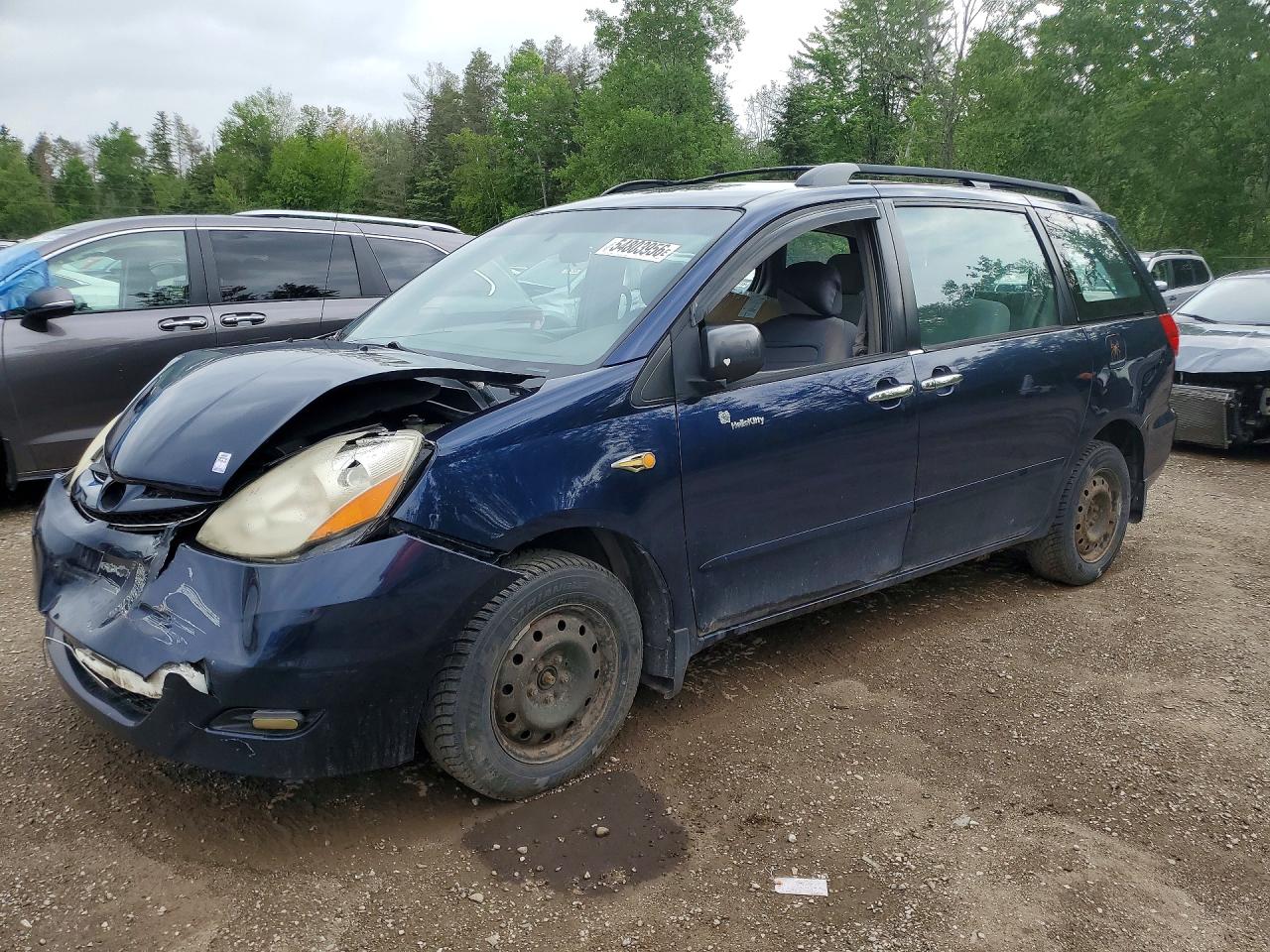 2007 Toyota Sienna CE, VIN 5TDZK29C27S002592 — Перед