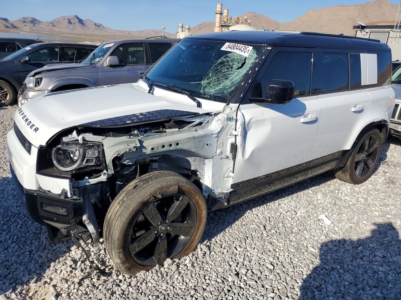2025 Land Rover Defender X-Dynamic SE, VIN SALE2EEU1S2367580 — Front end