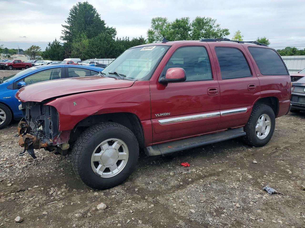 2006 GMC Yukon SLE, VIN 1GKEK13TX6J111867 — Front end