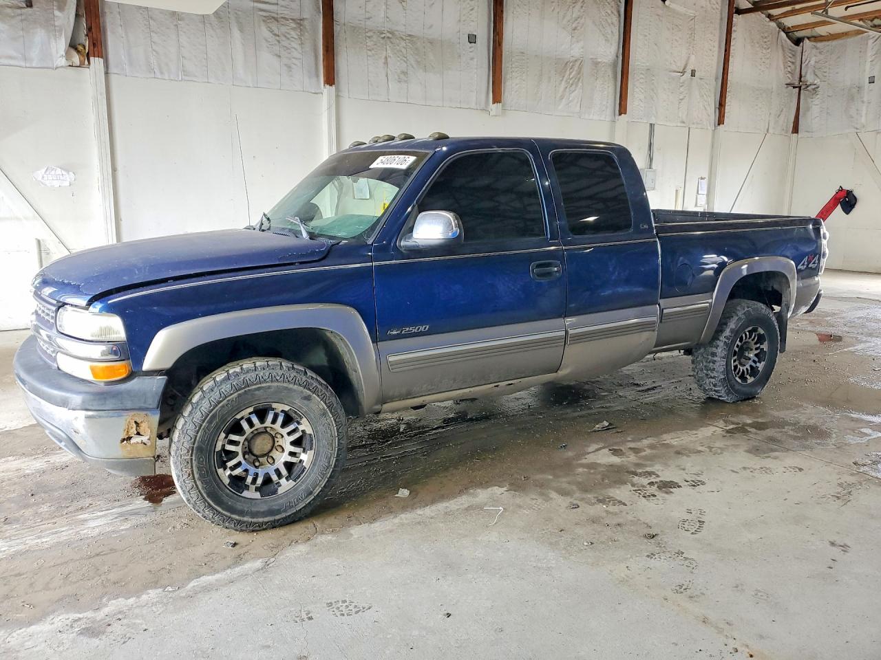 1999 Chevrolet Silverado 2500 LS, VIN 1GCGK29U5XZ174730 — Бок