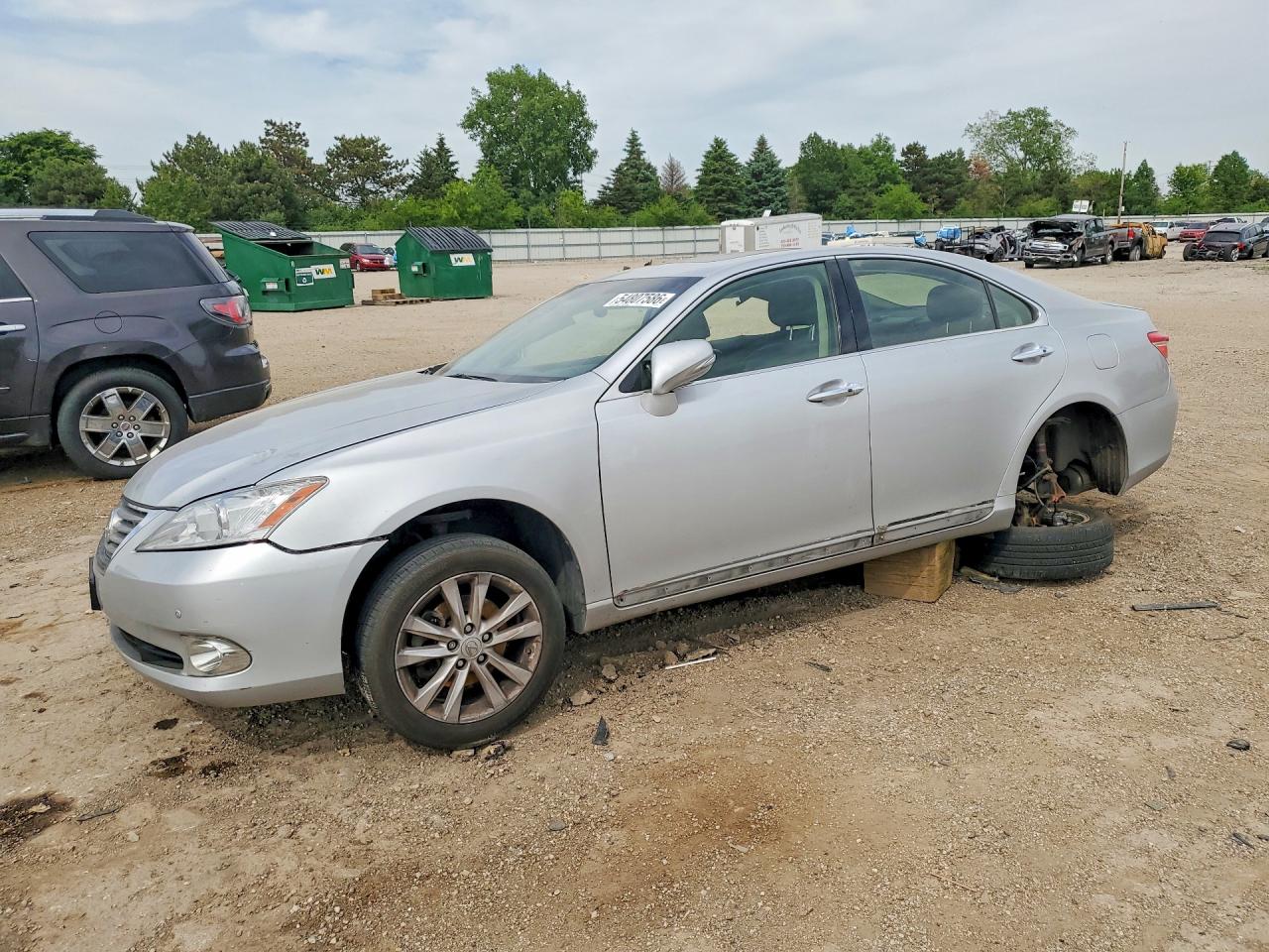 2012 Lexus ES 330, VIN JTHBK1EG4C2495423 — Side
