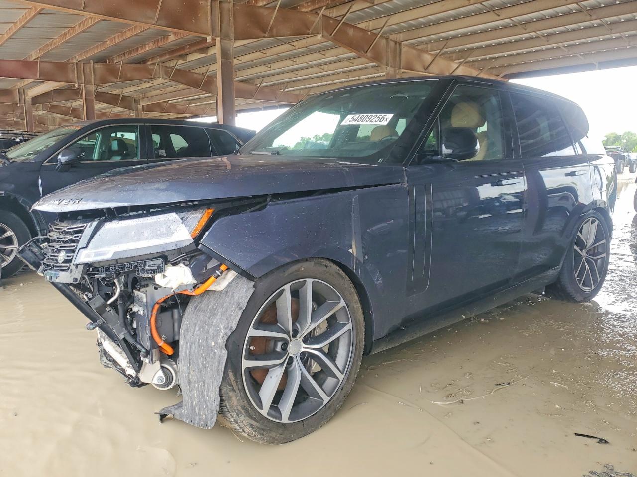 2025 Land Rover Range Rover SE, VIN SALKP9F44SA274763 — Front end