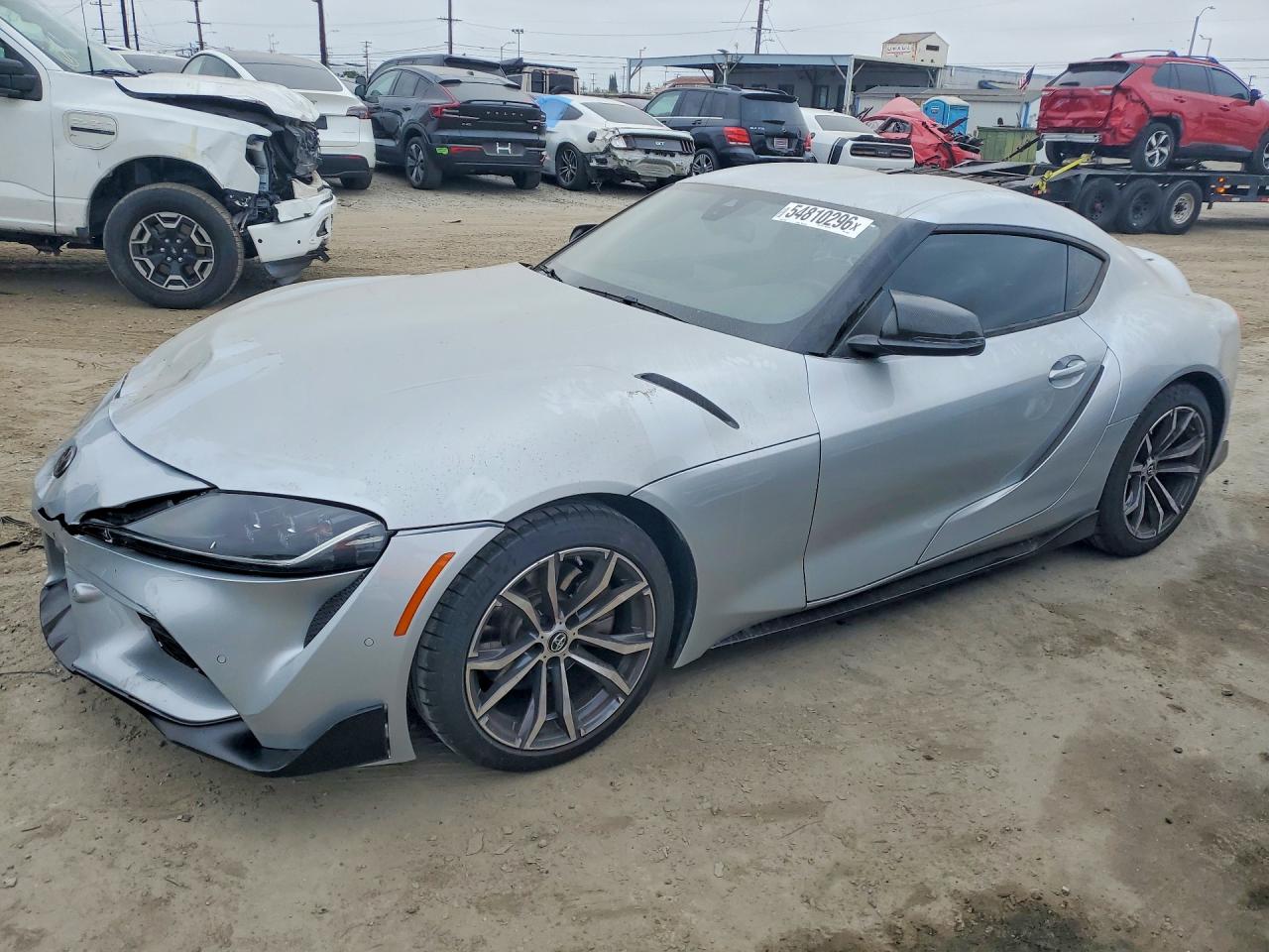 2022 Toyota Supra 2.0, VIN WZ1DB2C06NW048935 — Front end
